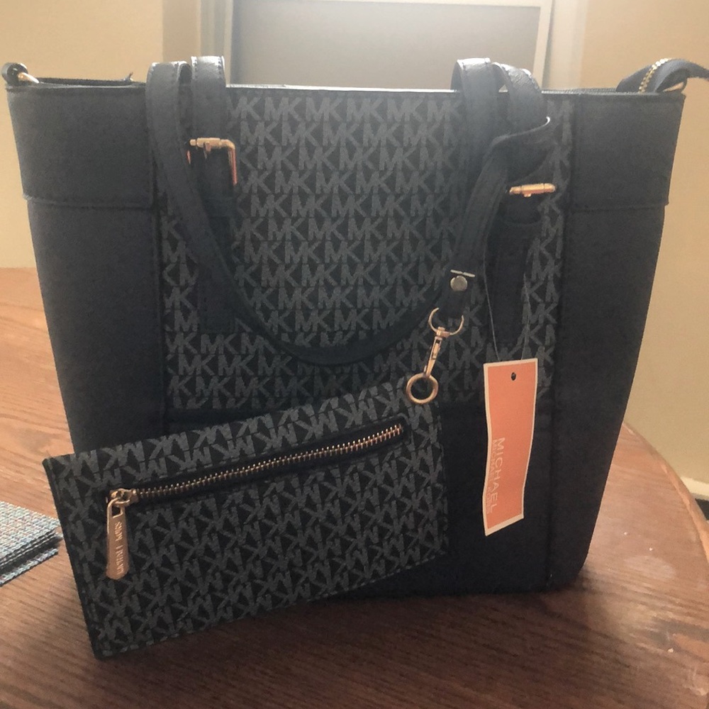 Michel kors purse